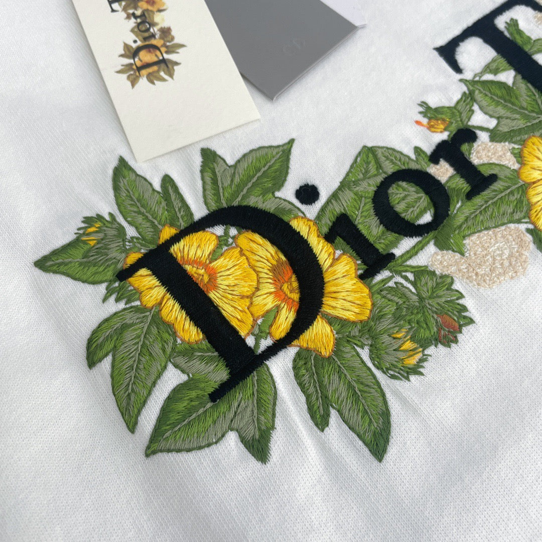 Dior T-shirt