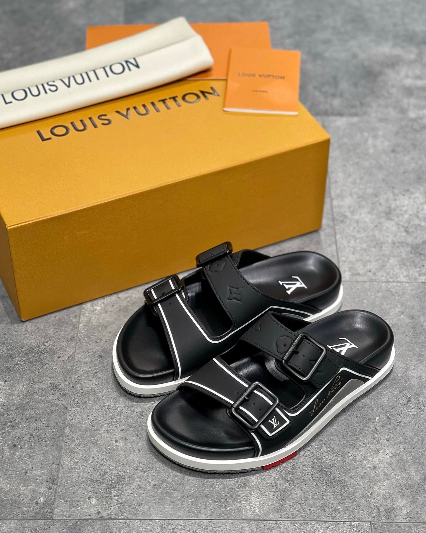 Lv Sandal