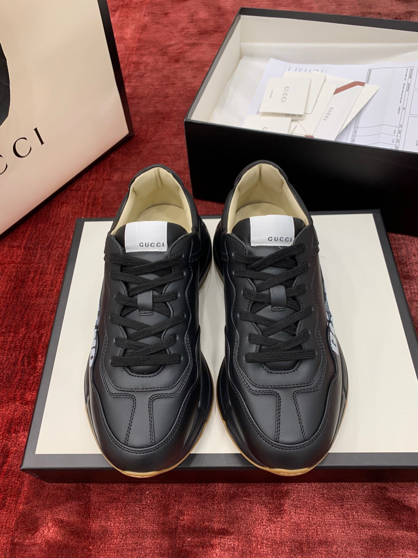 Gucci Sneakers